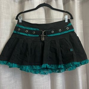 SUPER RARE HTF TRIPP LOCK MINISKIRT